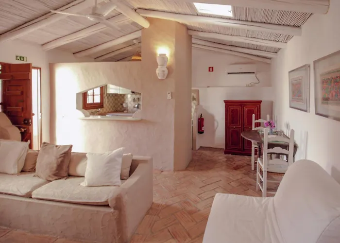 Flh Belaventura 别墅 *